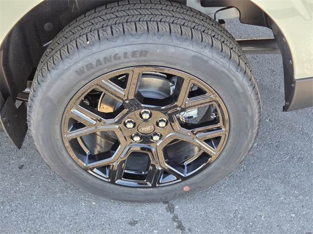 New 2025 Ford Maverick Lariat 4D Crew Cab