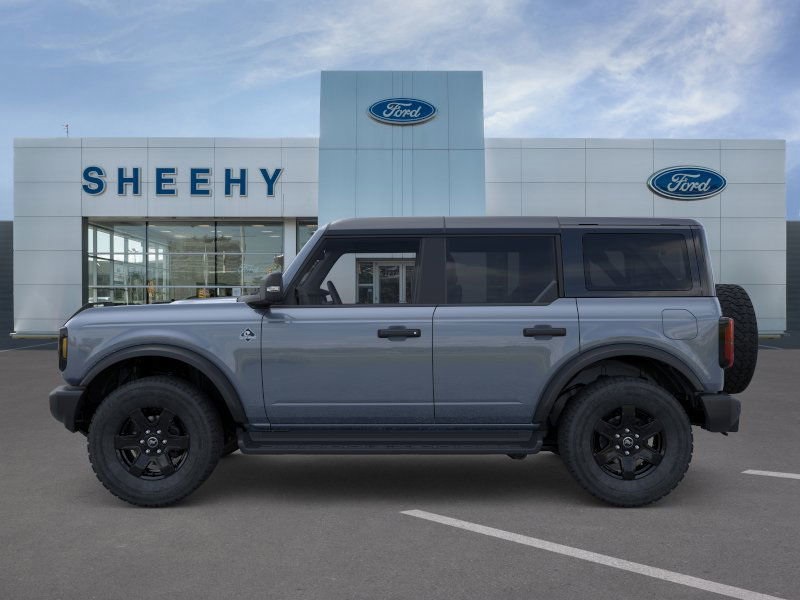 2025 Ford Bronco Outer Banks photo 2