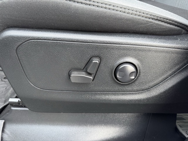 used 2022 Ram 1500 car, priced at $34,434