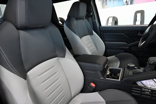 2025 Toyota Tacoma TRD Sport Double Cab photo 3
