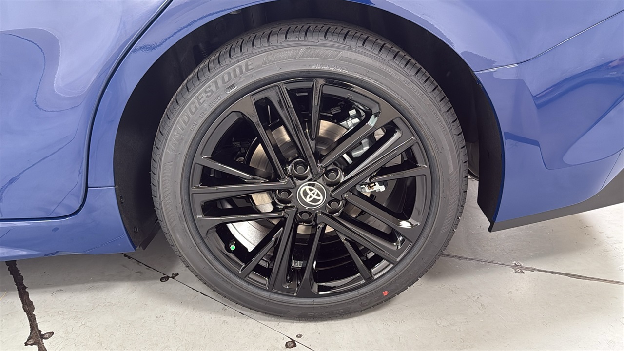 2025 Toyota Camry SE photo 21