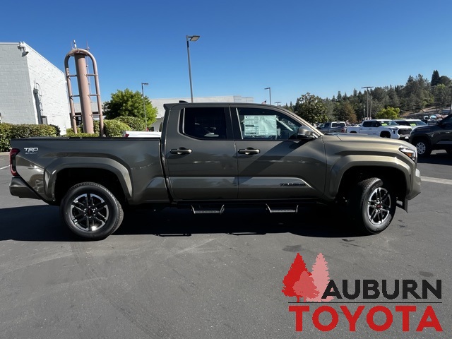 2025 Toyota Tacoma TRD Sport Double Cab photo 2
