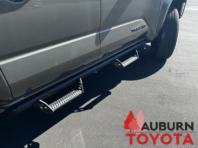 2025 Toyota Tacoma TRD Sport Double Cab photo 3