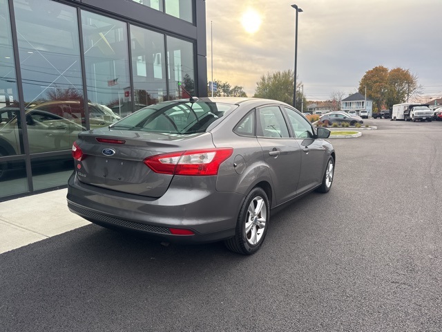 2013 Ford Focus SE photo 3