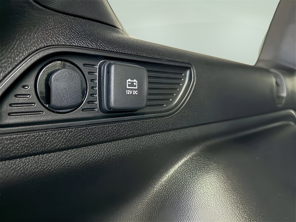 2025 Jeep Grand Cherokee Laredo X photo 4