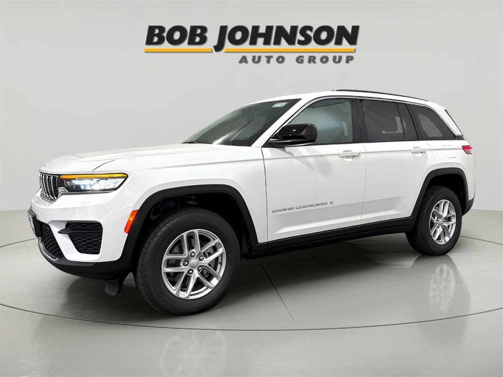 2025 Jeep Grand Cherokee Laredo X photo 12
