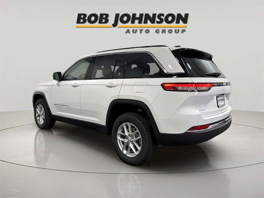 2025 Jeep Grand Cherokee Laredo X photo 13