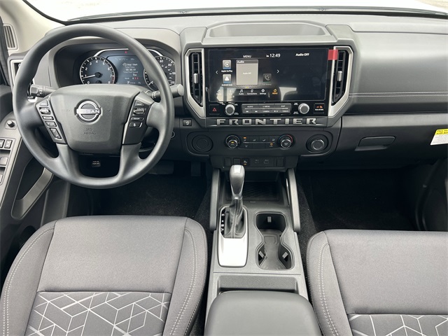 2025 Nissan Frontier SV photo 2