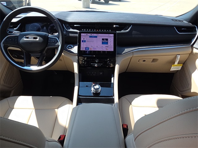 2025 Jeep Grand Cherokee Limited photo 9