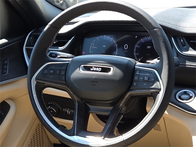 2025 Jeep Grand Cherokee Limited photo 11