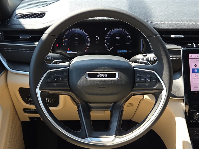 2025 Jeep Grand Cherokee Limited photo 12