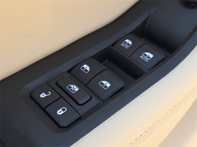 2025 Jeep Grand Cherokee Limited photo 16