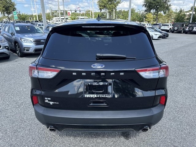2022 Ford Escape SE photo 3