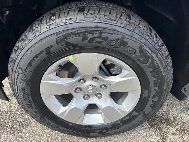 2025 Ram 1500 Big Horn photo 2