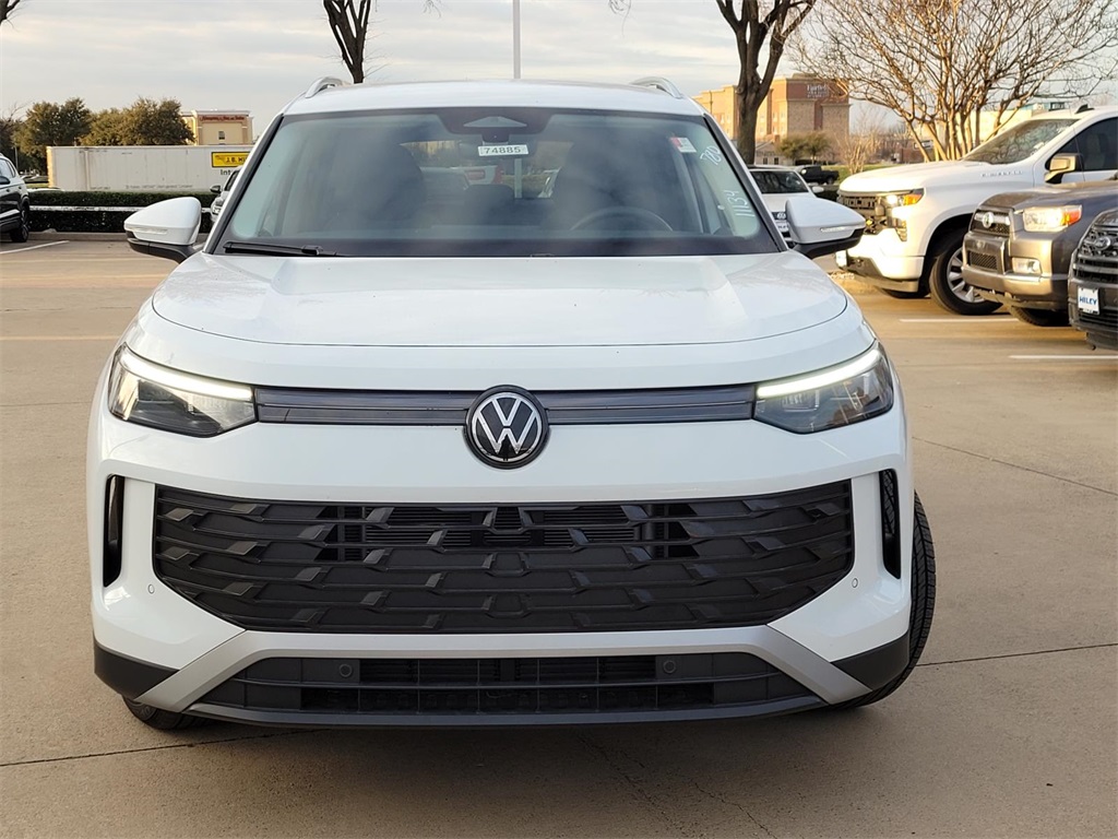 used 2025 Volkswagen Tiguan car, priced at $26,900