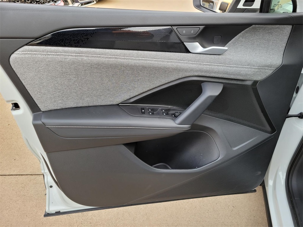 used 2025 Volkswagen Tiguan car, priced at $26,900