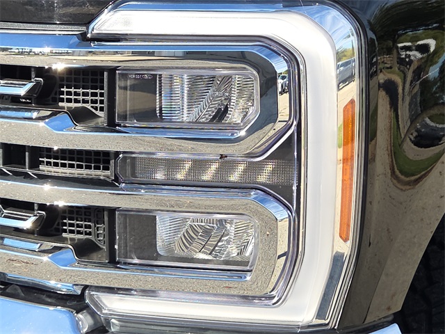 2023 Ford F-250 photo 3