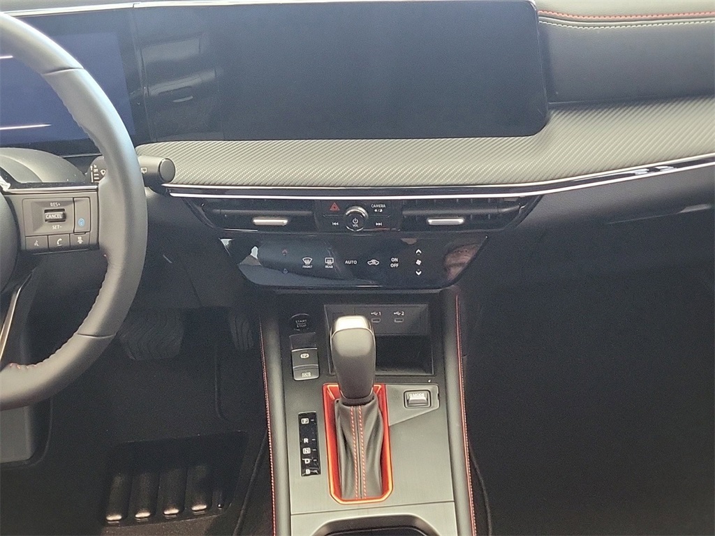 2025 Super Black Nissan Kicks SR FWD SUV