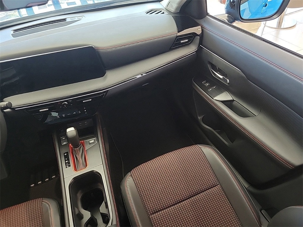 2025 Super Black Nissan Kicks SR FWD SUV