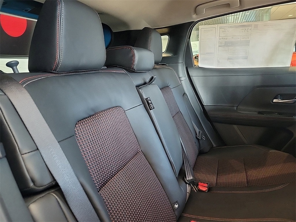 2025 Super Black Nissan Kicks SR FWD SUV