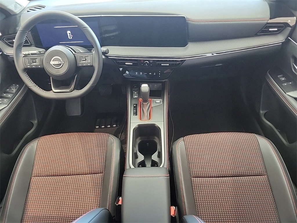 2025 Super Black Nissan Kicks SR FWD SUV