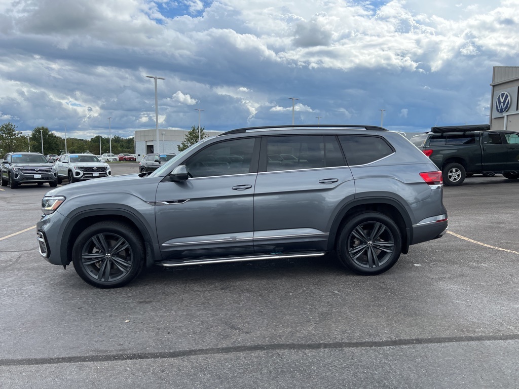 2021 Volkswagen Atlas V6 SE Technology R-Line photo 2
