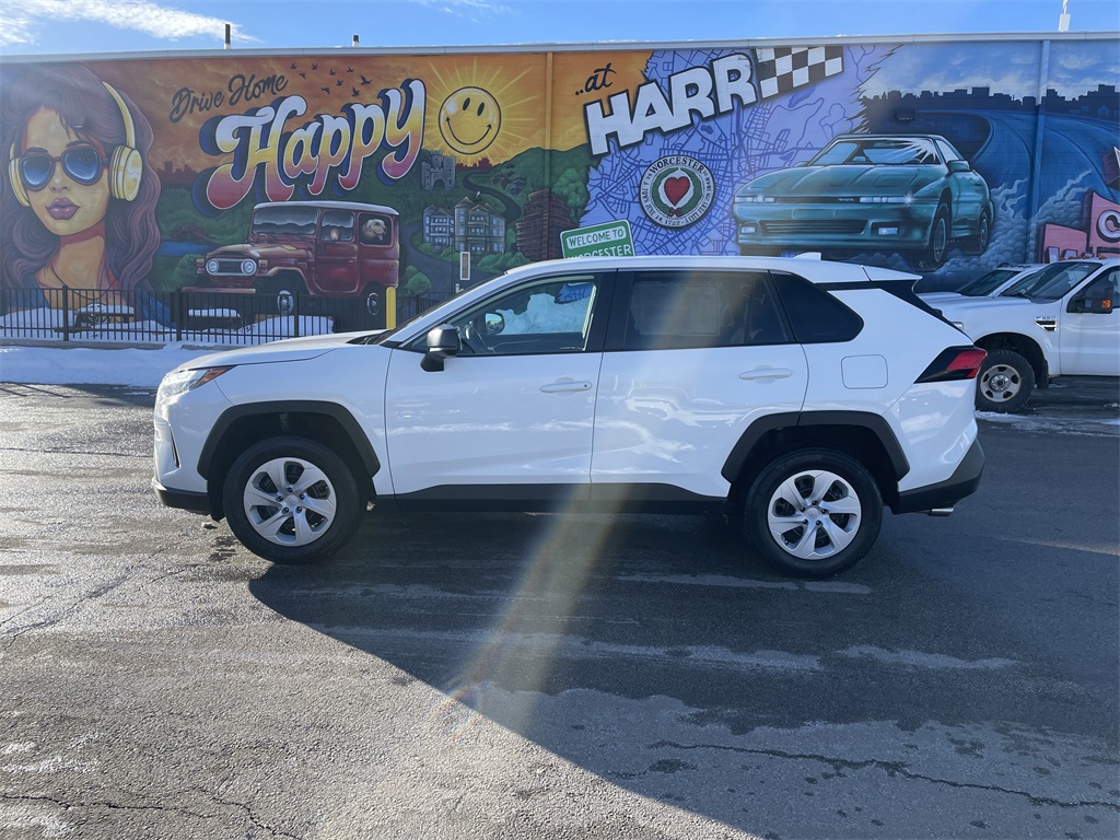 Used 2024 Toyota RAV4 LE with VIN 2T3F1RFV4RW449687 for sale in Kansas City