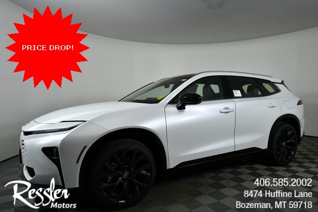 2025 Toyota Crown Signia Limited's photo