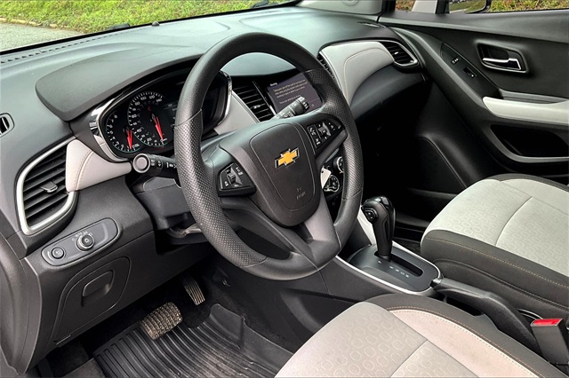 2021 Summit White Chevrolet Trax LS FWD SUV