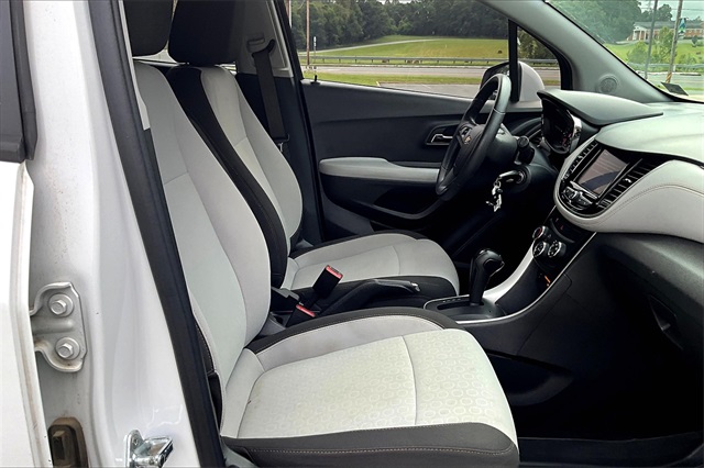 2021 Summit White Chevrolet Trax LS FWD SUV