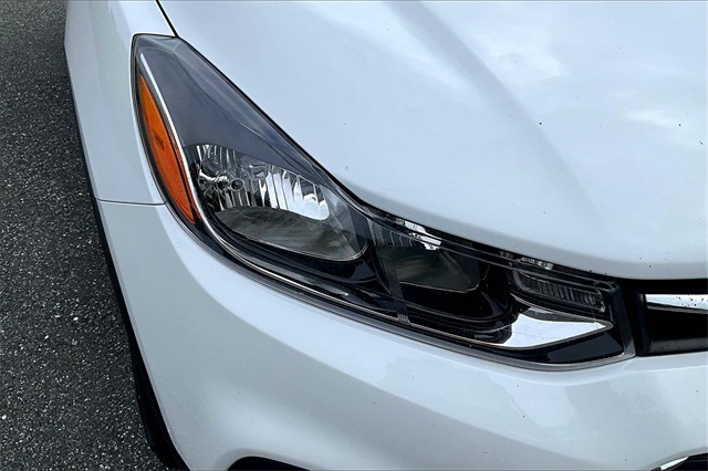 2021 Summit White Chevrolet Trax LS FWD SUV