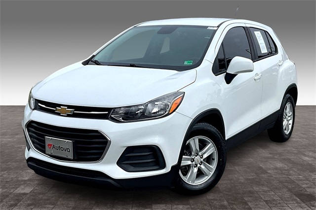 2021 Summit White Chevrolet Trax LS FWD SUV