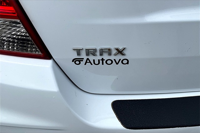 2021 Summit White Chevrolet Trax LS FWD SUV