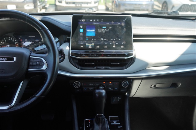 2022 Jeep Compass Limited photo 13