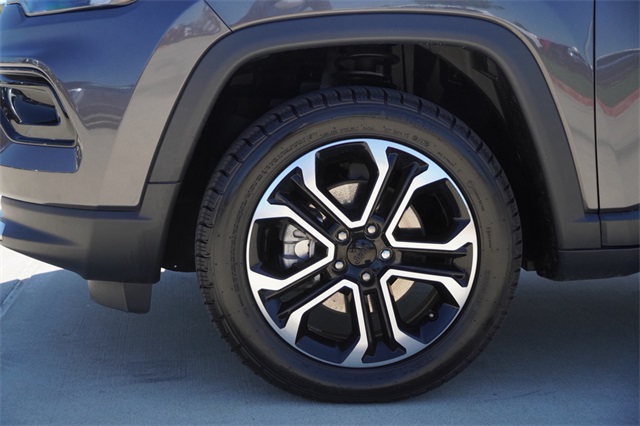 2022 Jeep Compass Limited photo 5