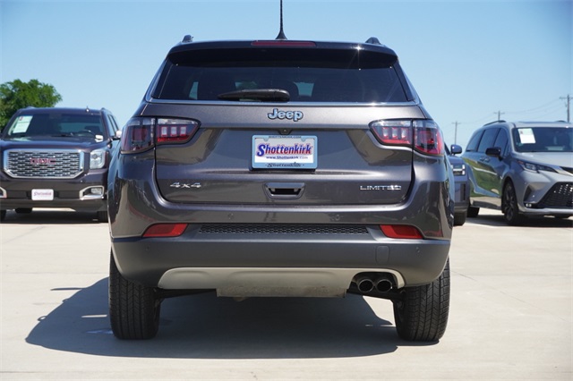 2022 Jeep Compass Limited photo 7
