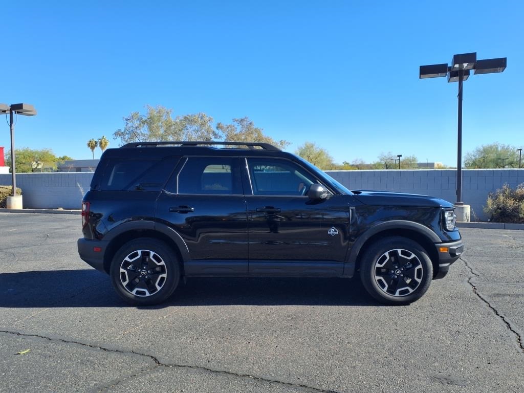 2023 Ford Bronco Sport Outer Banks photo 2