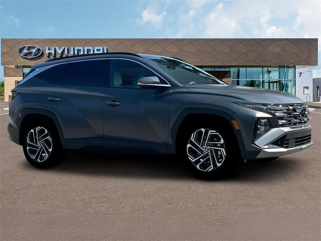 2025 Hyundai Tucson Limited photo 10