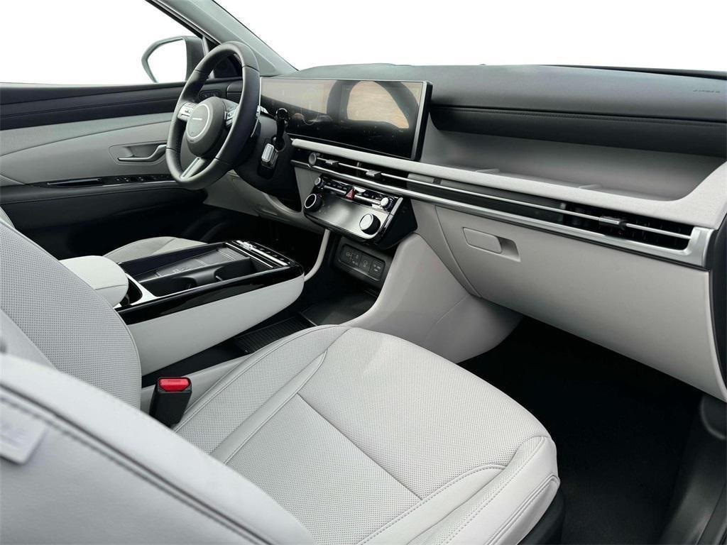 2025 Hyundai Tucson Limited photo 15