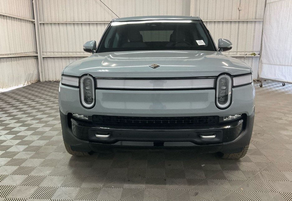 Used 2022 Rivian R1T Adventure with VIN 7FCTGAAA4NN015336 for sale in Vacaville, CA