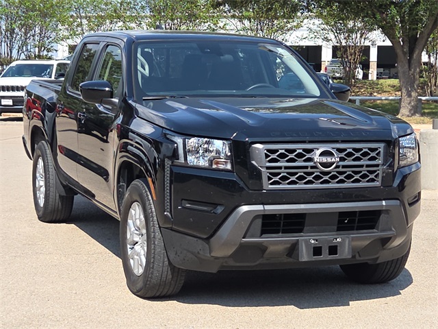 2022 Nissan Frontier SV Crew Cab photo 3