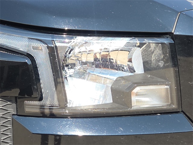 2022 Nissan Frontier SV Crew Cab photo 4