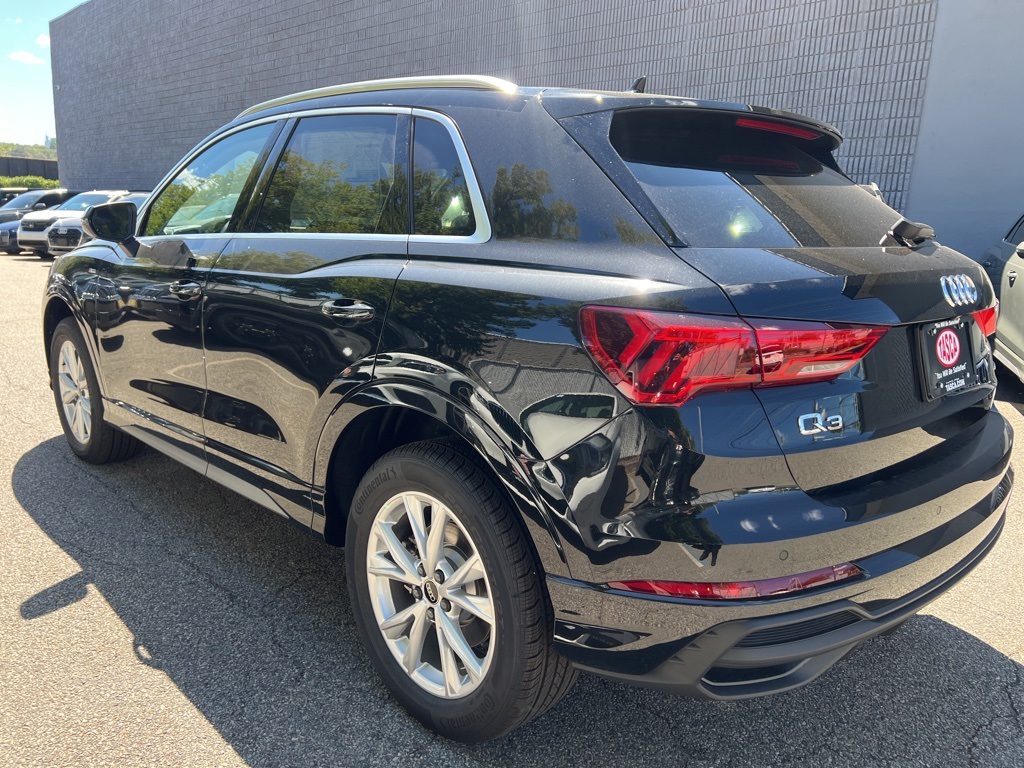 2025 Audi Q3 Premium S line photo 2