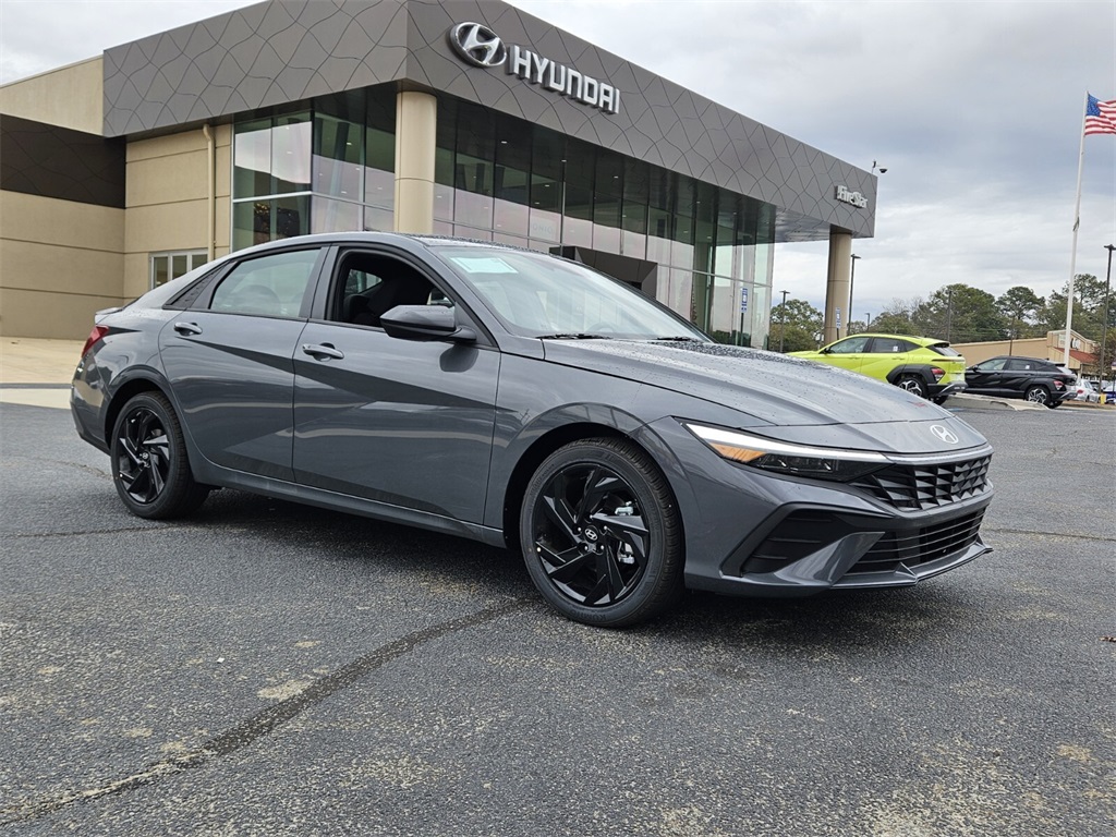 2026 Hyundai Elantra SEL's photo