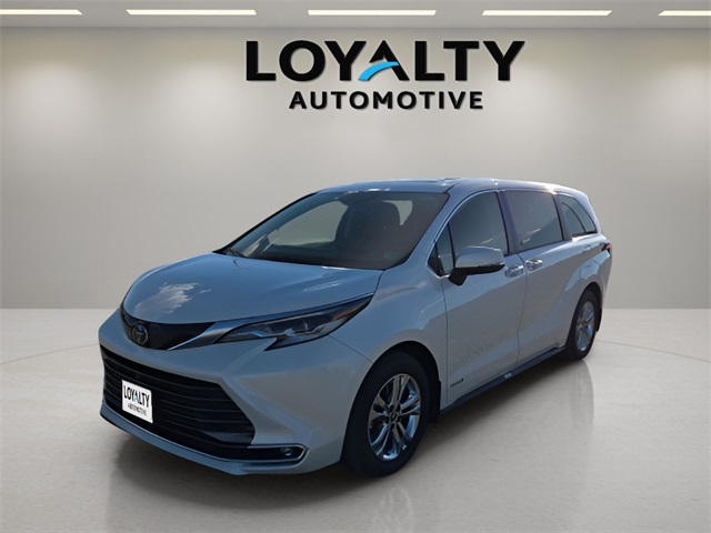 Used 2021 Toyota Sienna Van