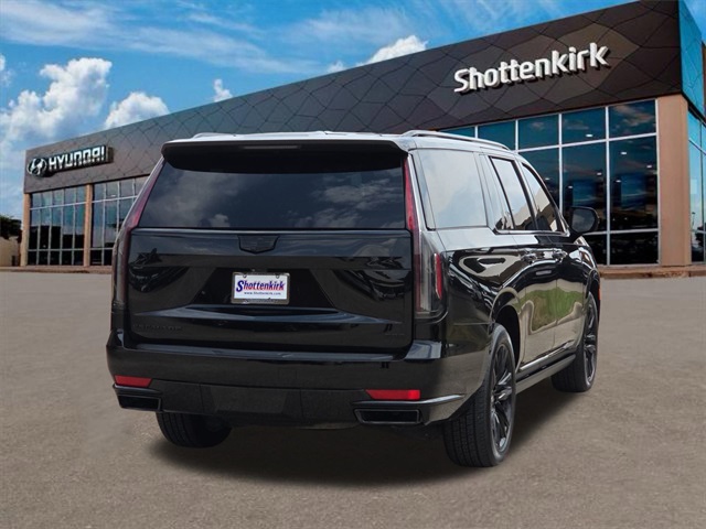 2023 Cadillac Escalade ESV Sport Platinum photo 4