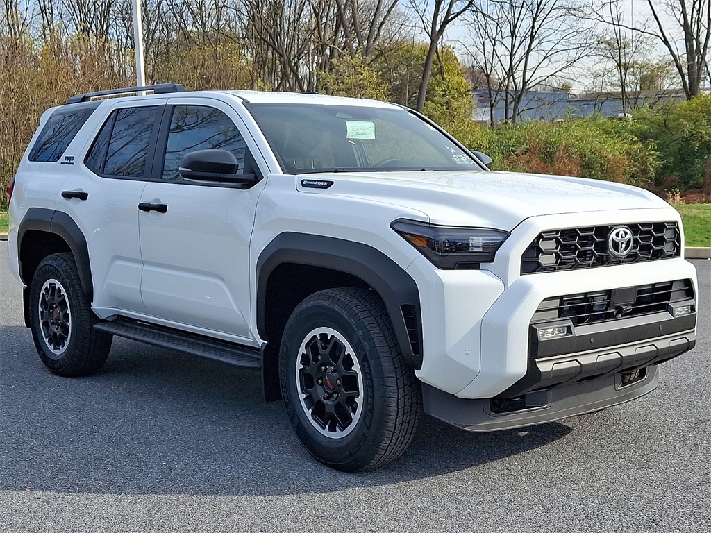 2025 Toyota 4Runner TRD Off-Road photo 3