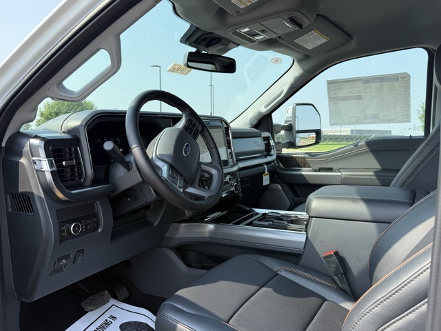 2025 Ford F-350 Super Duty Lariat