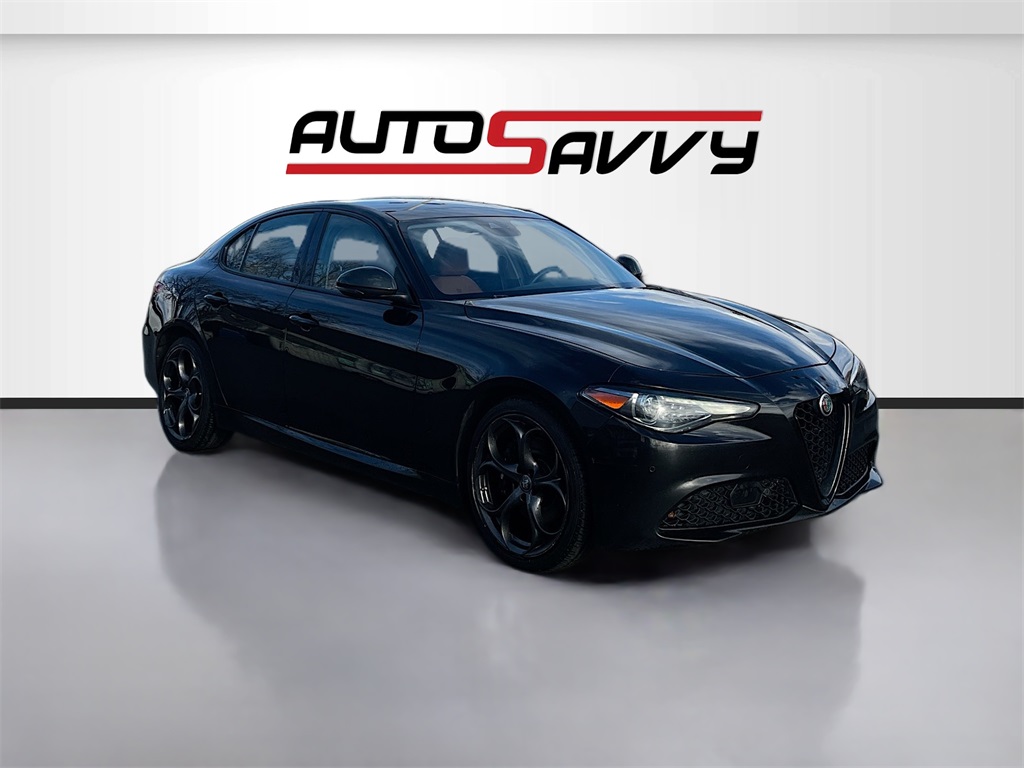 2019 Alfa Romeo Giulia Base's photo