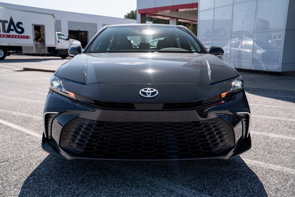2025 Toyota Camry SE photo 2